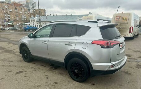 Toyota RAV4, 2017 год, 2 980 000 рублей, 8 фотография