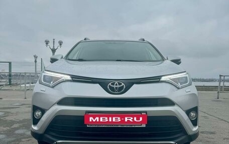 Toyota RAV4, 2017 год, 2 980 000 рублей, 6 фотография