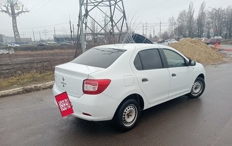 Renault Logan II, 2018 год, 800 000 рублей, 4 фотография