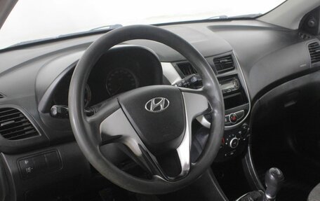 Hyundai Solaris II рестайлинг, 2013 год, 430 000 рублей, 13 фотография