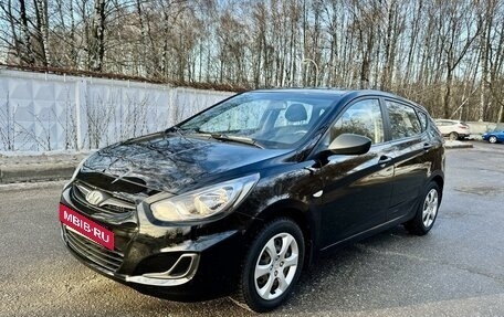 Hyundai Solaris II рестайлинг, 2012 год, 990 000 рублей, 36 фотография