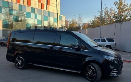 Mercedes-Benz V-Класс, 2024 год, 18 200 000 рублей, 4 фотография