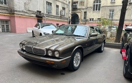 Jaguar XJ III (X350), 2000 год, 1 100 000 рублей, 1 фотография