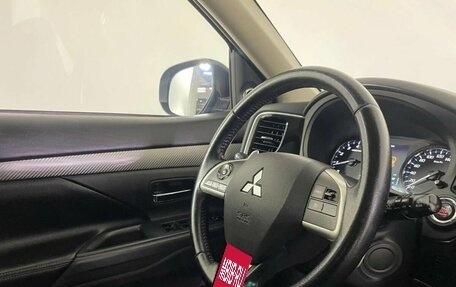 Mitsubishi Outlander III рестайлинг 3, 2013 год, 1 413 000 рублей, 20 фотография