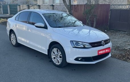 Volkswagen Jetta VI, 2014 год, 1 040 000 рублей, 1 фотография