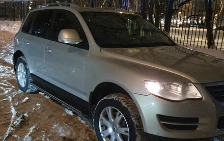 Volkswagen Touareg III, 2008 год, 1 550 000 рублей, 2 фотография