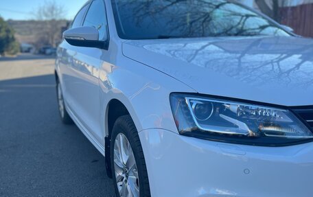 Volkswagen Jetta VI, 2014 год, 1 040 000 рублей, 3 фотография