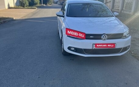 Volkswagen Jetta VI, 2014 год, 1 040 000 рублей, 5 фотография