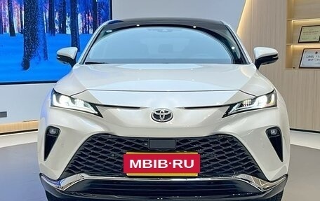 Toyota Venza, 2022 год, 3 200 001 рублей, 2 фотография