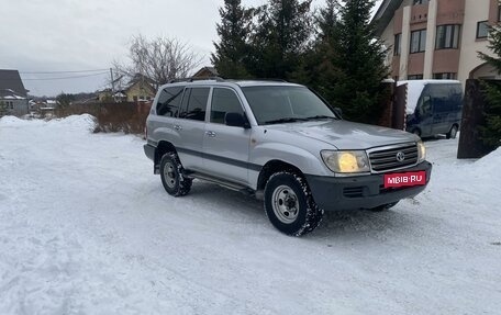 Toyota Land Cruiser 100 рестайлинг 2, 2005 год, 1 950 000 рублей, 7 фотография