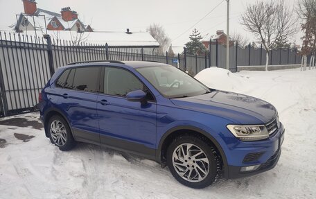 Volkswagen Tiguan II, 2020 год, 2 850 000 рублей, 1 фотография