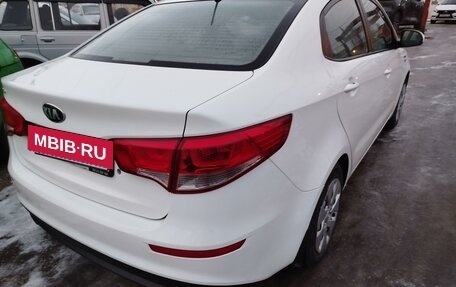 KIA Rio III рестайлинг, 2015 год, 1 120 000 рублей, 4 фотография