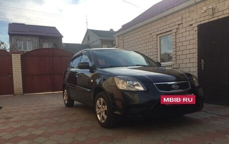 KIA Rio II, 2011 год, 735 000 рублей, 2 фотография