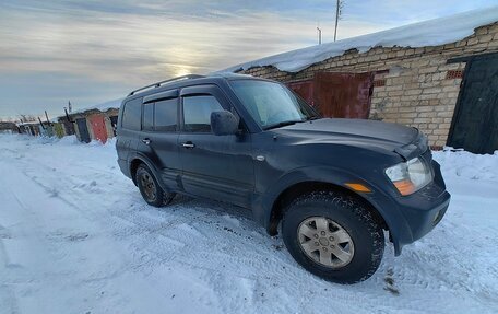 Mitsubishi Montero III, 2002 год, 1 000 000 рублей, 3 фотография