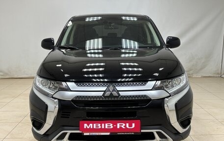 Mitsubishi Outlander III рестайлинг 3, 2020 год, 2 345 000 рублей, 2 фотография