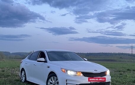 KIA Optima IV, 2017 год, 2 200 000 рублей, 3 фотография