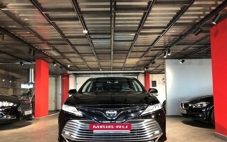 Toyota Camry, 2020 год, 2 750 000 рублей, 3 фотография