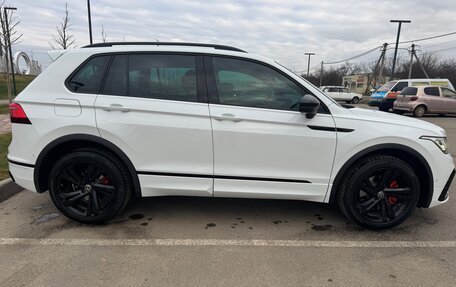 Volkswagen Tiguan II, 2021 год, 3 850 000 рублей, 3 фотография