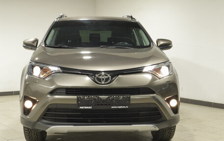 Toyota RAV4, 2017 год, 2 976 000 рублей, 2 фотография