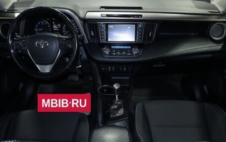 Toyota RAV4, 2017 год, 2 976 000 рублей, 11 фотография