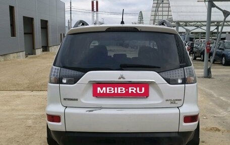 Mitsubishi Outlander III рестайлинг 3, 2011 год, 1 090 000 рублей, 4 фотография