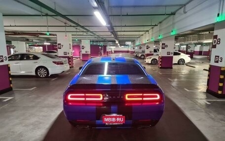 Dodge Challenger III рестайлинг 2, 2021 год, 7 500 000 рублей, 8 фотография