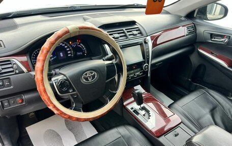 Toyota Camry, 2012 год, 11 фотография