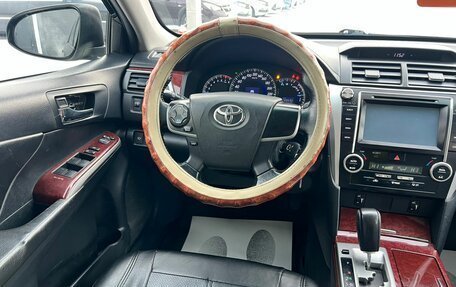 Toyota Camry, 2012 год, 14 фотография