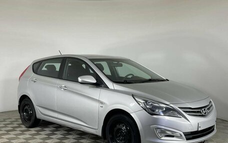 Hyundai Solaris II рестайлинг, 2015 год, 953 000 рублей, 3 фотография