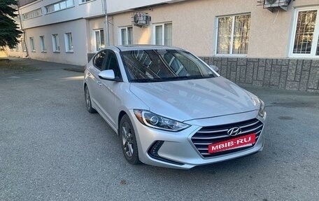 Hyundai Elantra VI рестайлинг, 2017 год, 1 400 000 рублей, 2 фотография