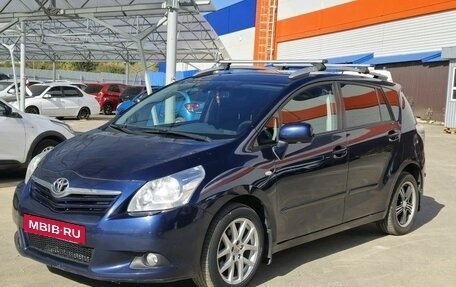 Toyota Verso I, 2010 год, 1 040 000 рублей, 2 фотография