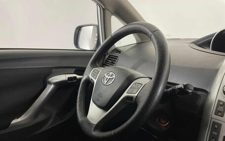 Toyota Verso I, 2010 год, 983 000 рублей, 18 фотография