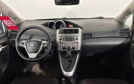 Toyota Verso I, 2010 год, 983 000 рублей, 14 фотография