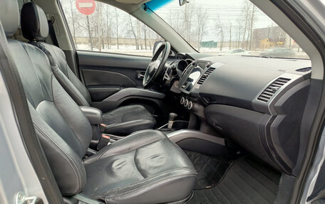 Mitsubishi Outlander III рестайлинг 3, 2007 год, 1 185 100 рублей, 11 фотография