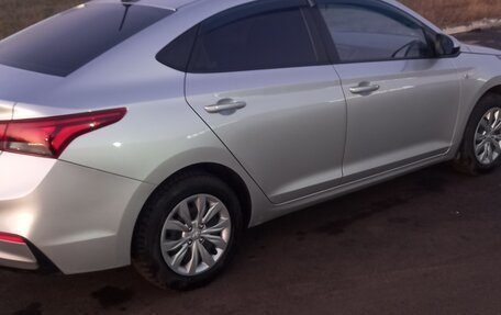 Hyundai Solaris II рестайлинг, 2019 год, 1 630 000 рублей, 16 фотография