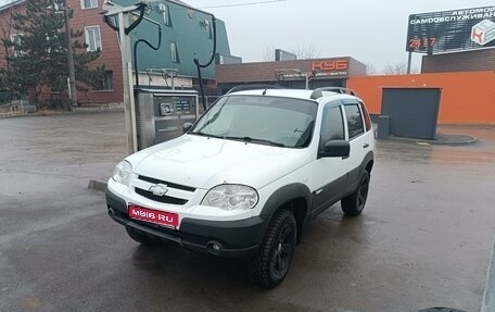 Chevrolet Niva I рестайлинг, 2015 год, 790 000 рублей, 1 фотография