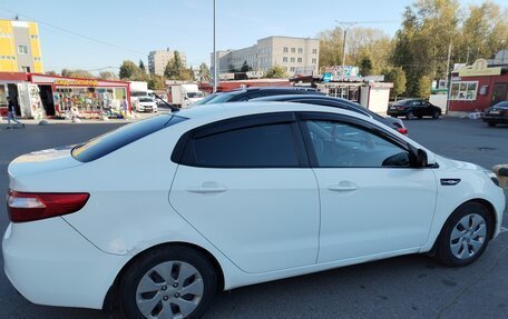 KIA Rio III рестайлинг, 2013 год, 609 000 рублей, 2 фотография