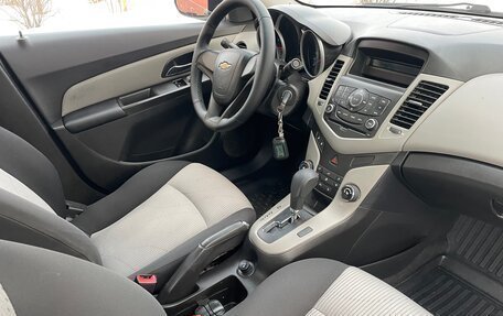 Chevrolet Cruze II, 2011 год, 670 000 рублей, 10 фотография