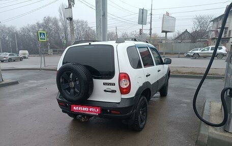 Chevrolet Niva I рестайлинг, 2015 год, 790 000 рублей, 3 фотография