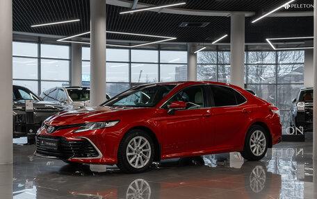 Toyota Camry, 2021 год, 3 240 000 рублей, 1 фотография