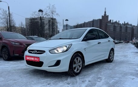 Hyundai Solaris II рестайлинг, 2014 год, 930 000 рублей, 1 фотография