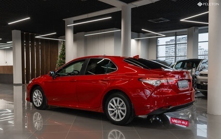 Toyota Camry, 2021 год, 3 240 000 рублей, 4 фотография