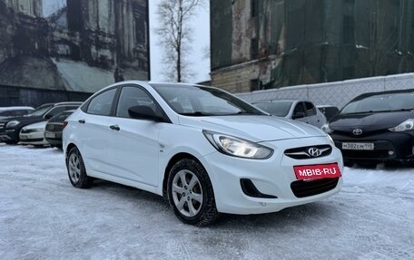 Hyundai Solaris II рестайлинг, 2014 год, 930 000 рублей, 2 фотография