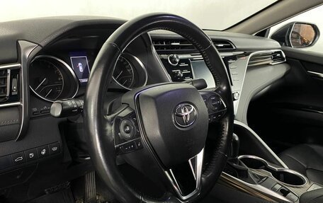 Toyota Camry, 2018 год, 2 590 000 рублей, 13 фотография