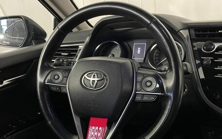 Toyota Camry, 2018 год, 2 590 000 рублей, 9 фотография