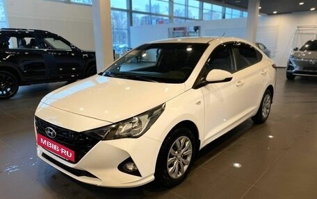 Hyundai Solaris II рестайлинг, 2021 год, 1 850 000 рублей, 7 фотография