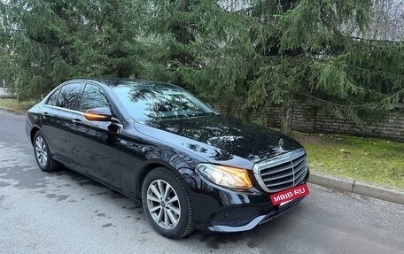 Mercedes-Benz E-Класс, 2018 год, 3 330 000 рублей, 9 фотография