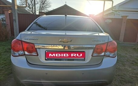 Chevrolet Cruze II, 2011 год, 930 000 рублей, 7 фотография