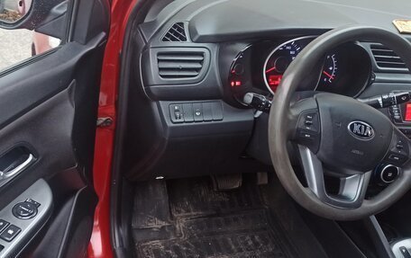 KIA Rio III рестайлинг, 2013 год, 1 020 000 рублей, 12 фотография