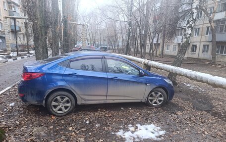 Hyundai Solaris II рестайлинг, 2011 год, 700 000 рублей, 6 фотография